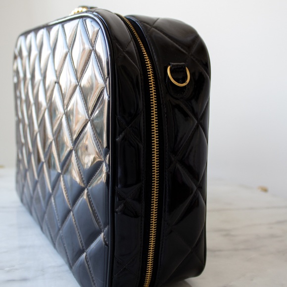 Chanel Vintage Spring 1995 Black Quilted Patent Leather Large 95P Vanity Bag - Picture 7 of 16